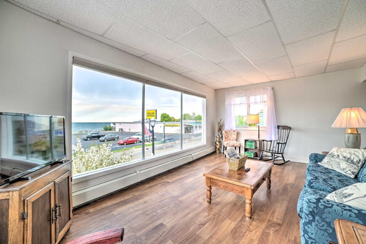 Walkable St Ignace Condo With Lake Huron Views Saint Ignace Exteriör bild